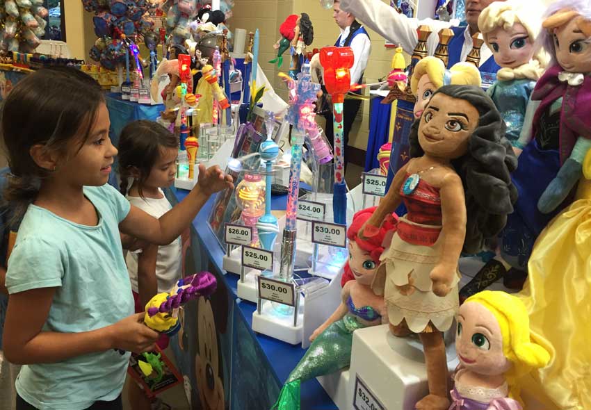 Disney On Ice - Merchandise Toys Dolls