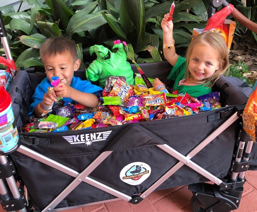 Mickeys Not-So-Scary Halloween Party - Toddlers with lots of Candy in Main Street Stroller